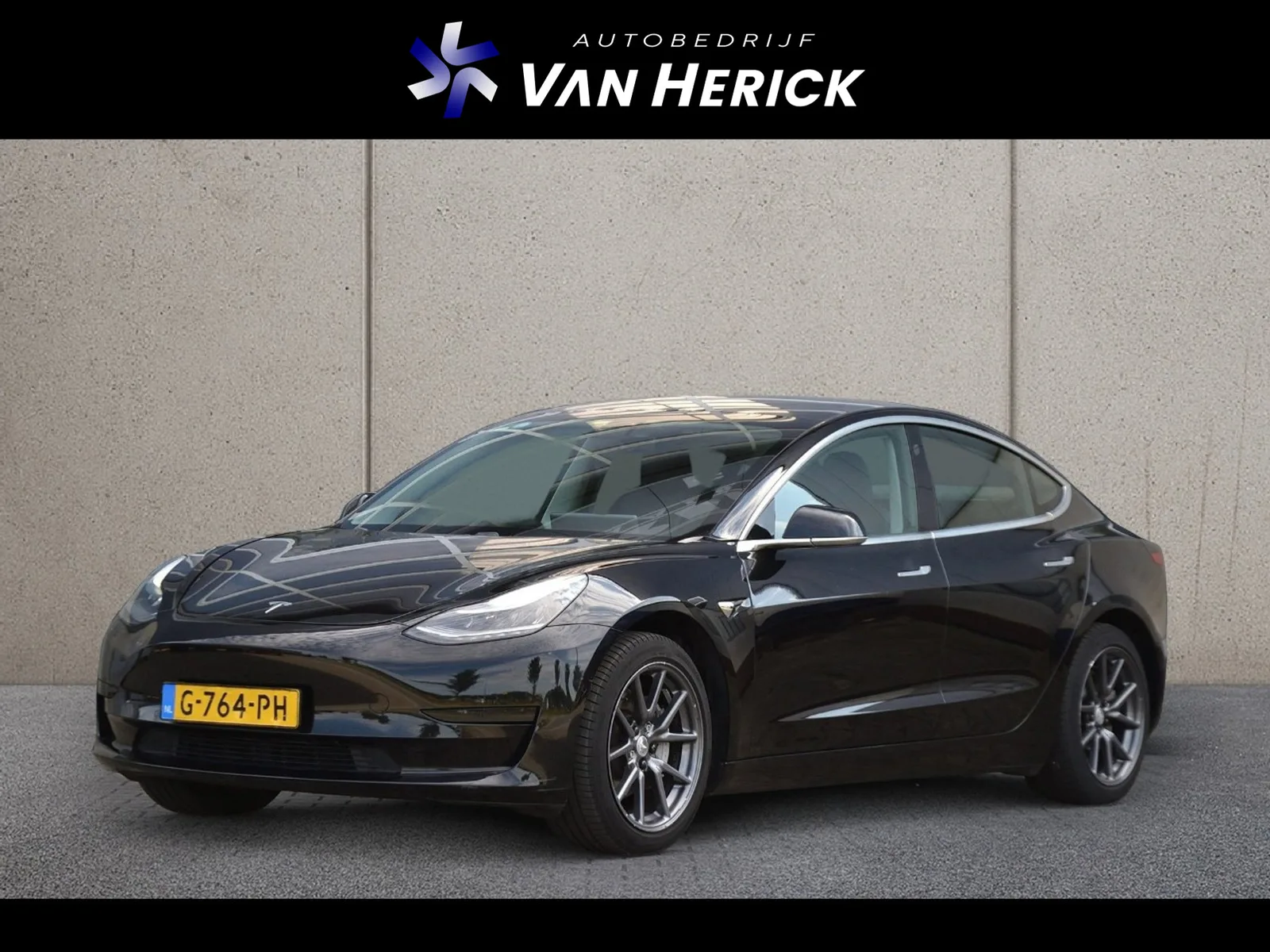Tesla Model 3 (2019) — foto 1