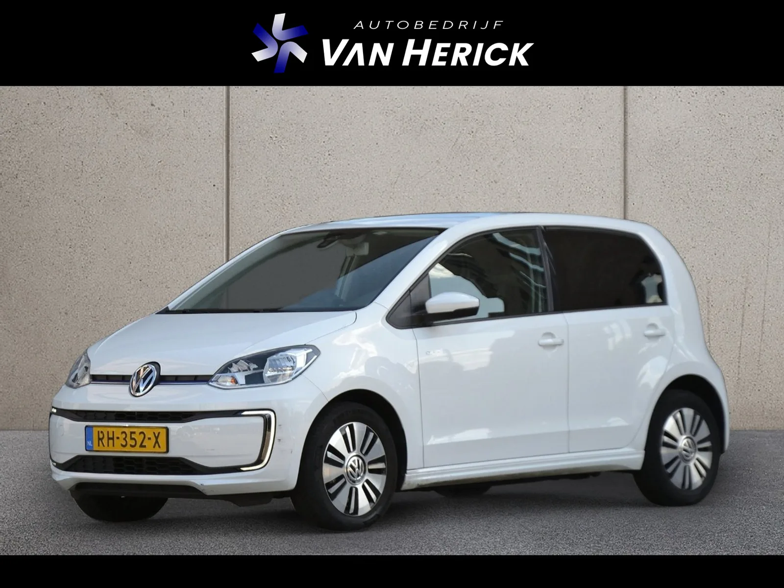 Volkswagen E-Up! (2017) — foto 1