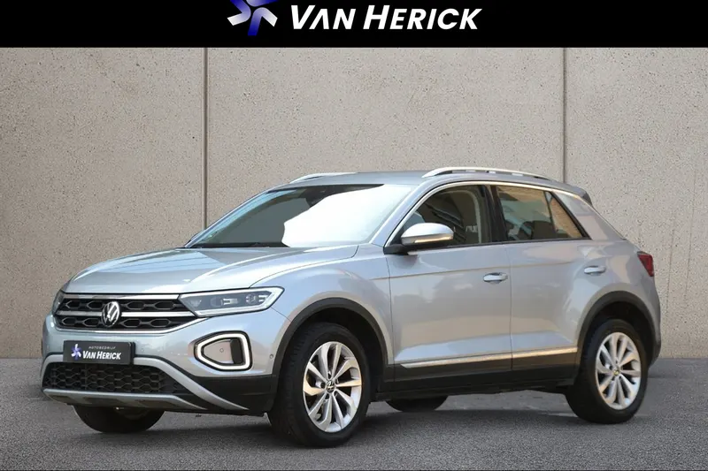 Volkswagen T-Roc (2023)