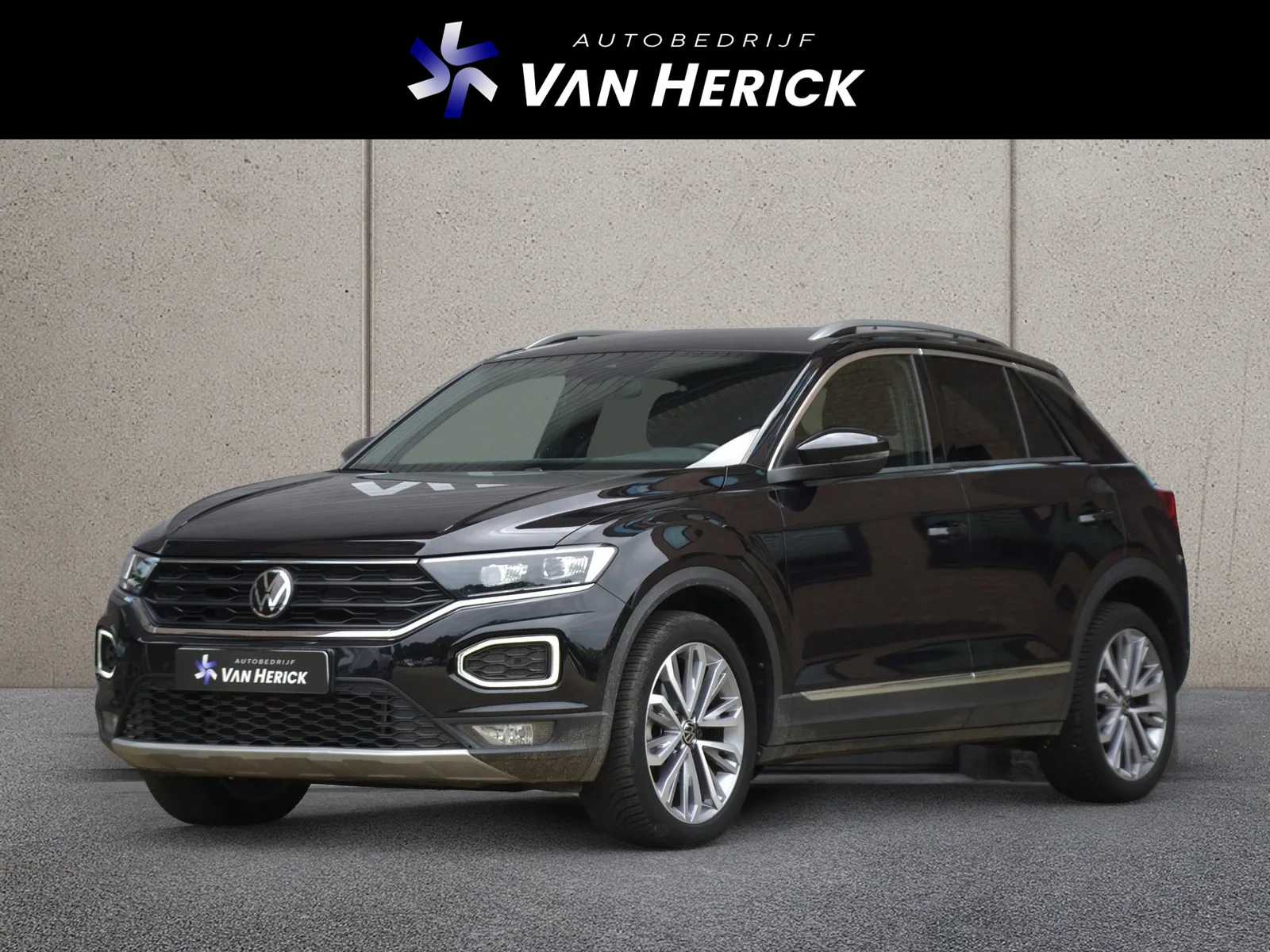 Volkswagen T-Roc (2022) — foto 1