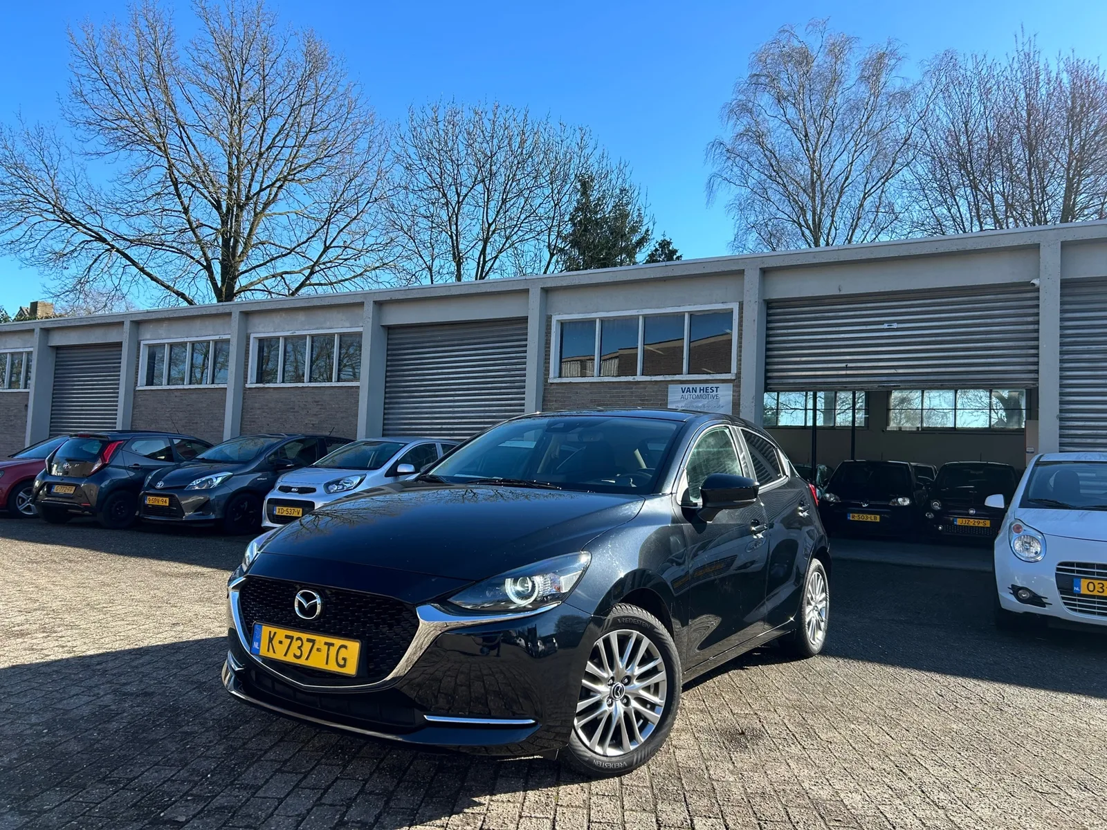 Mazda 2 (2021) — foto 1