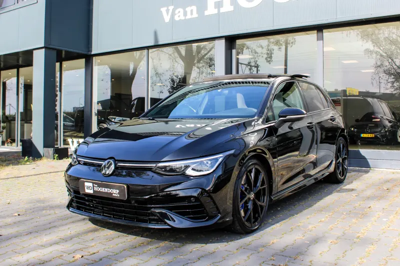 Volkswagen Golf (2023)