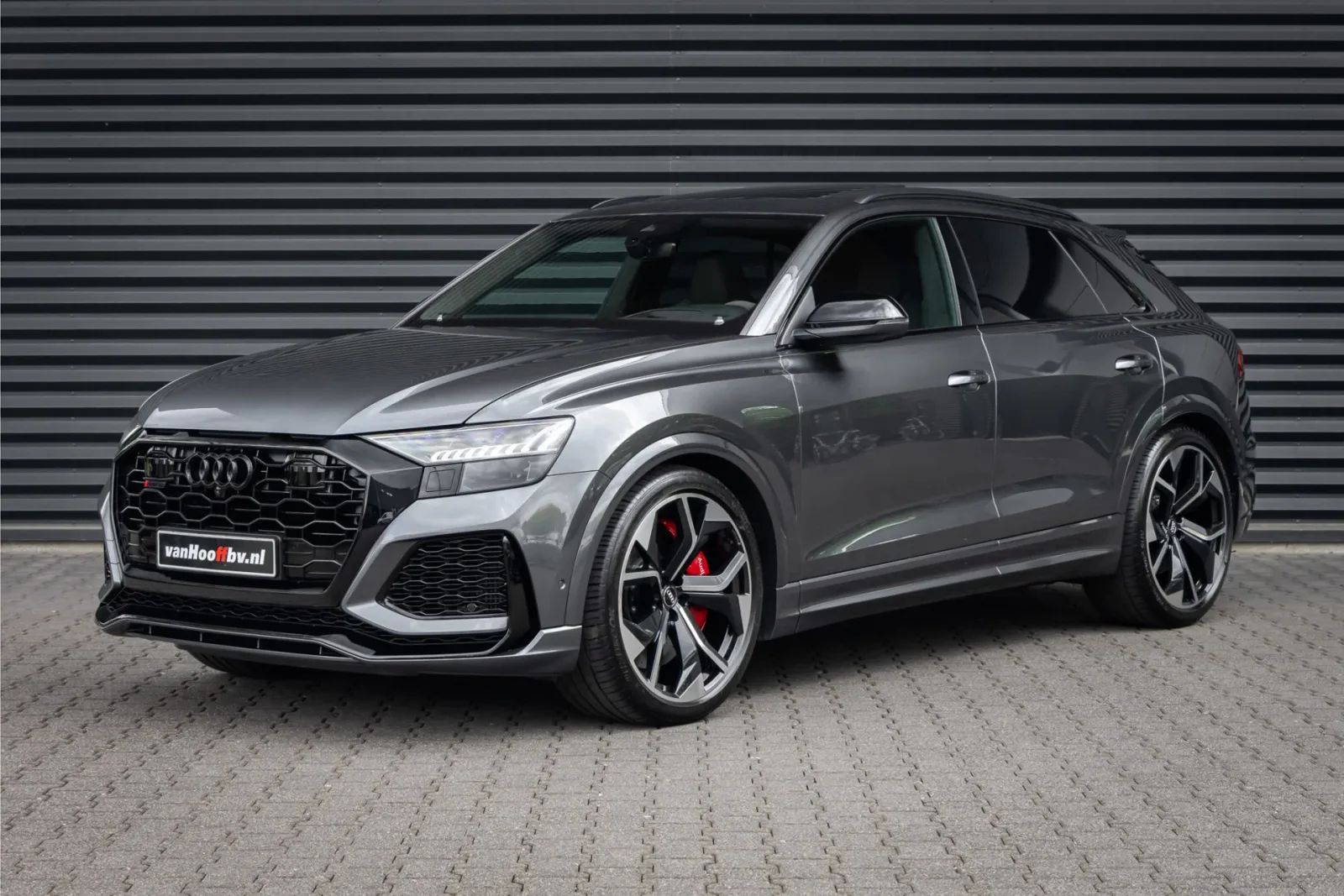 Audi RS Q8 (2019) — foto 1