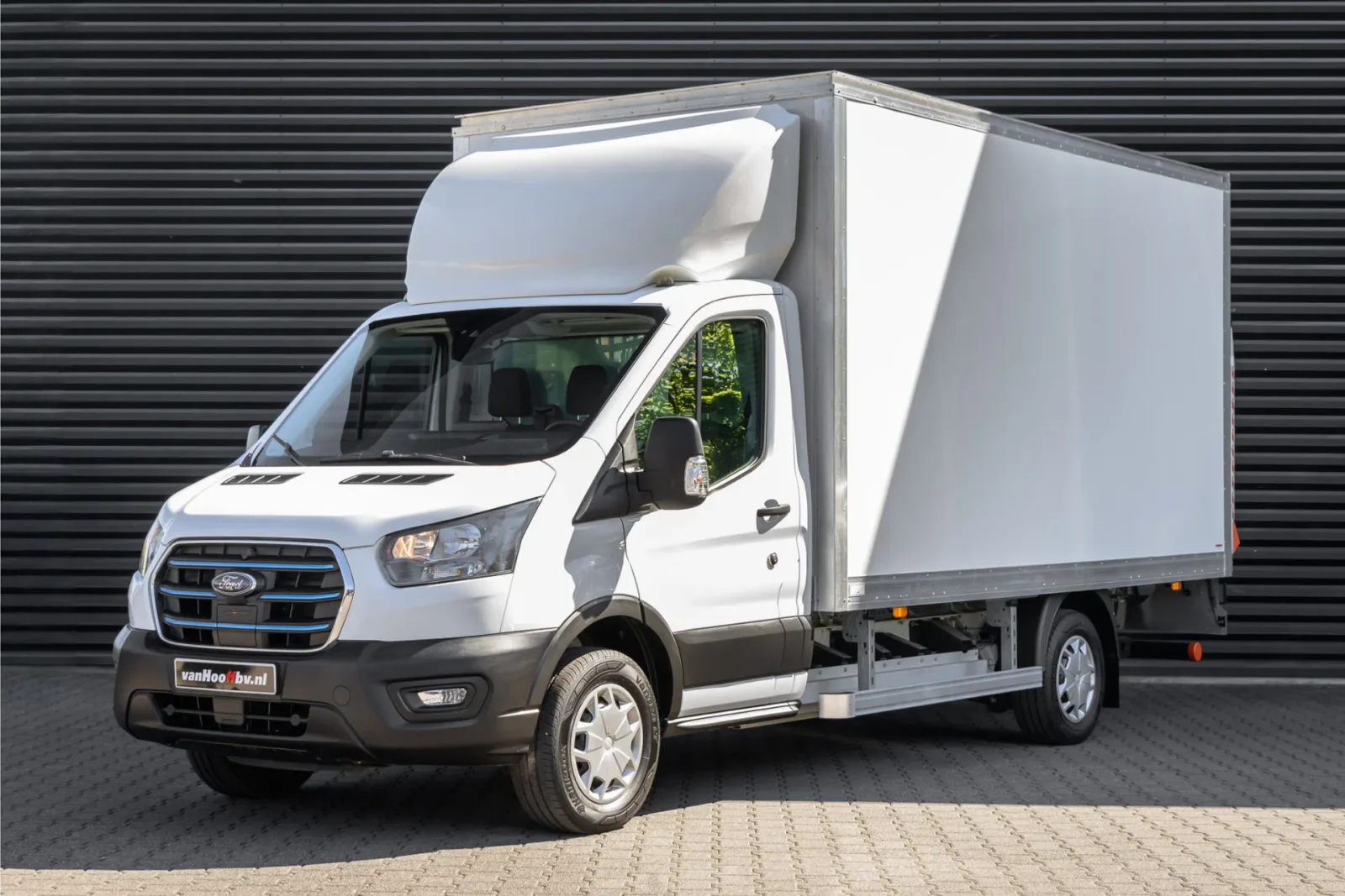 Ford E-Transit (2022) — foto 1