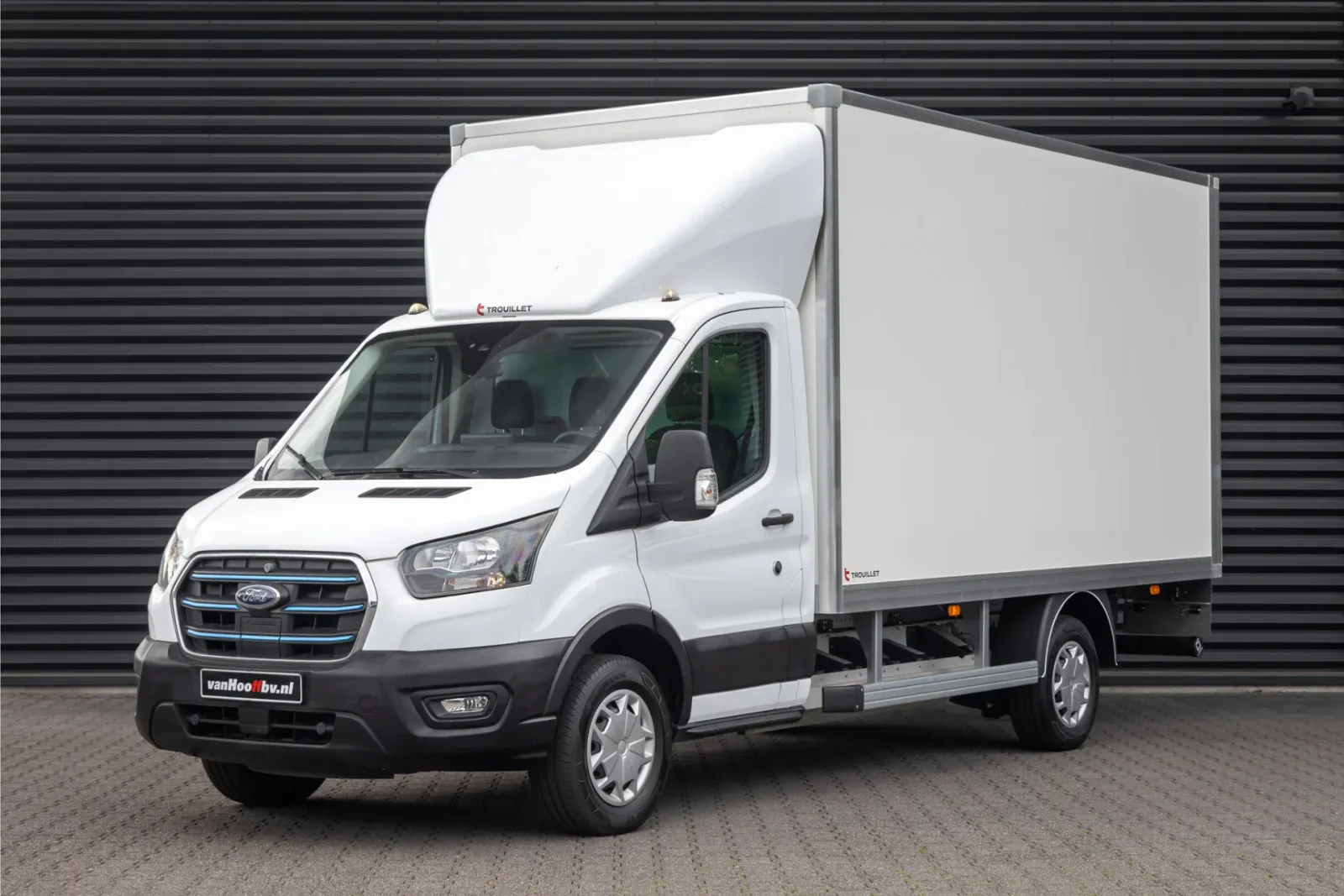 Ford E-Transit (2025) — foto 1