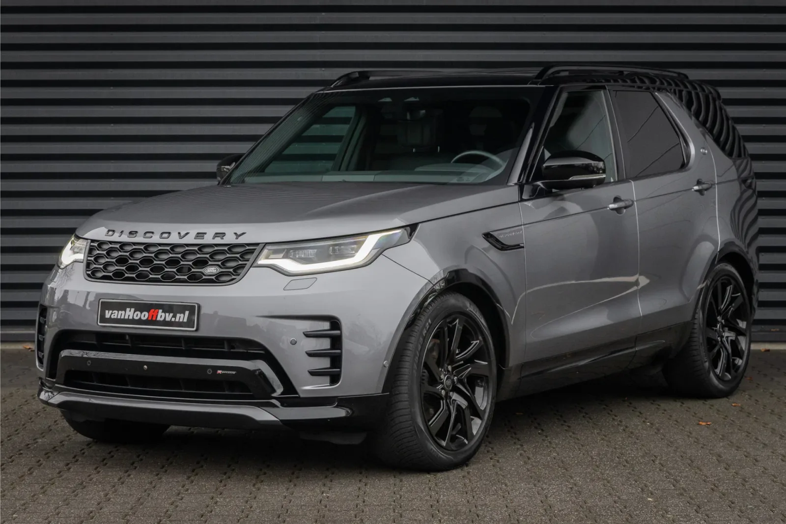 Land Rover Discovery (2023) — foto 1