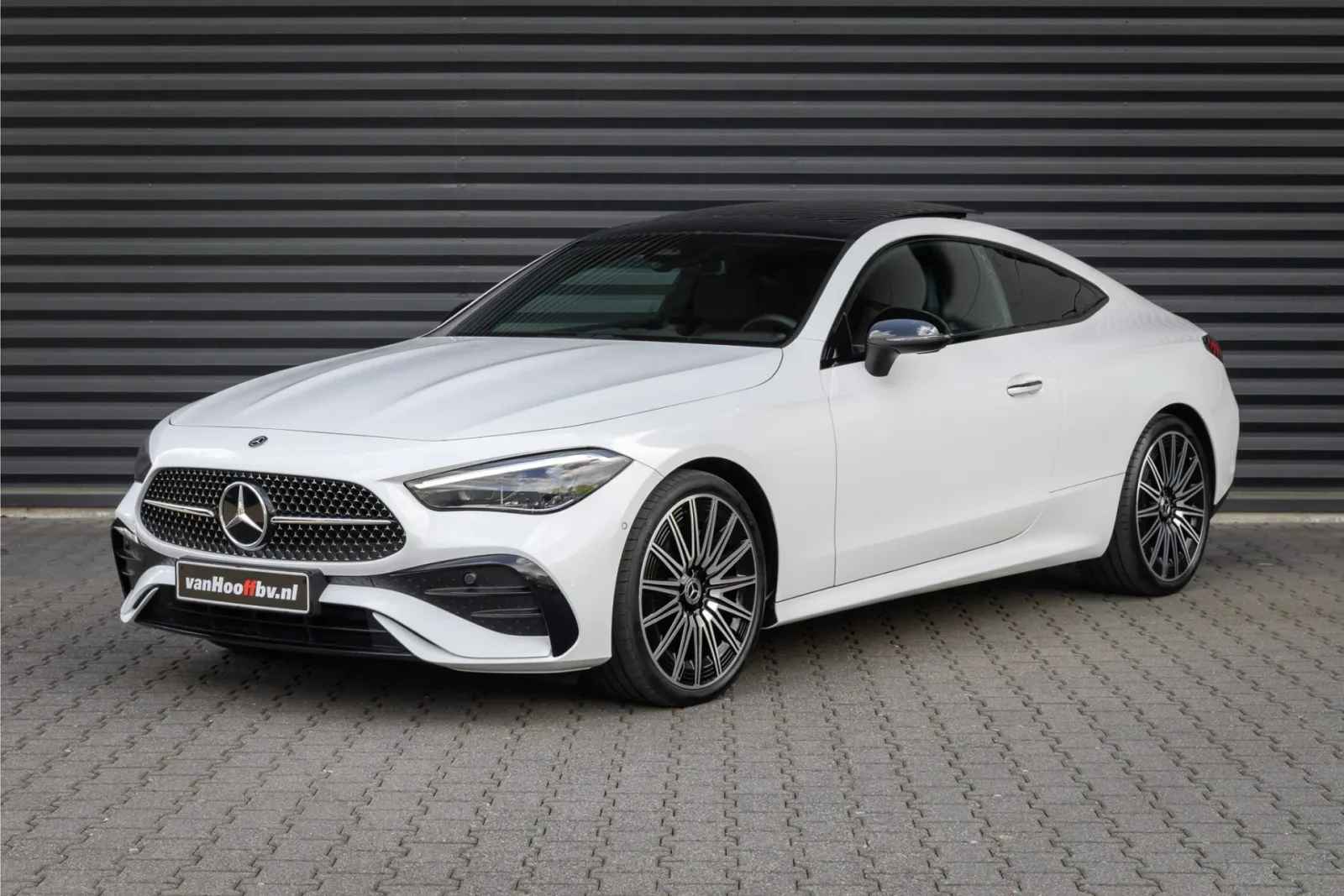 Mercedes-Benz CLE (2023) — foto 1