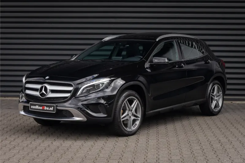 Mercedes-Benz GLA (2015)