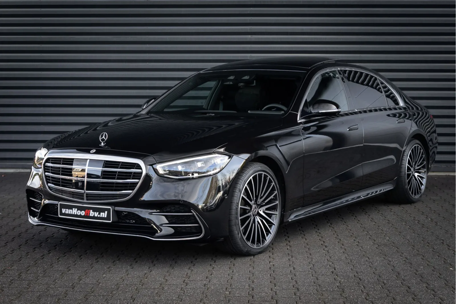 Mercedes-Benz S-Klasse (2023) — foto 1