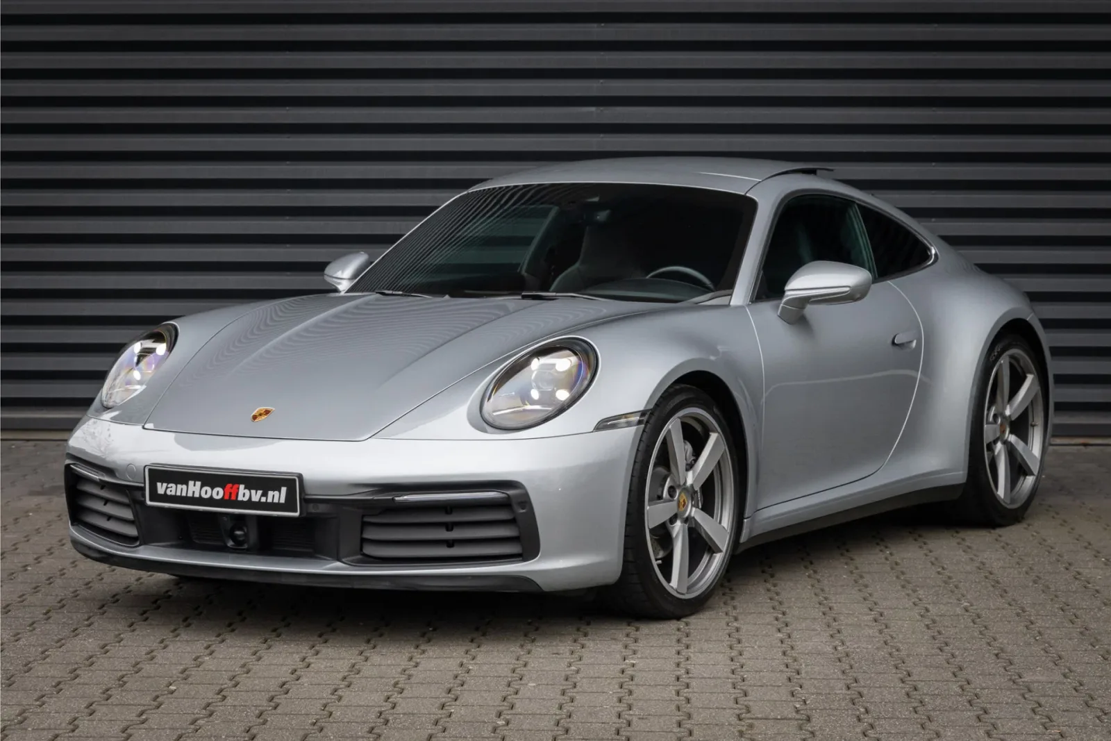 Porsche 911 (2019) — foto 1