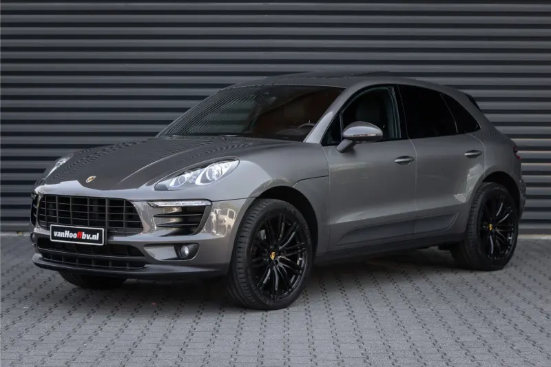 Porsche Macan (2016)