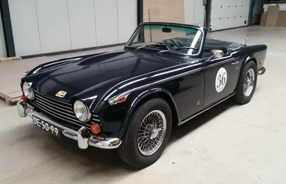 Triumph TR250 (1968) — foto 1