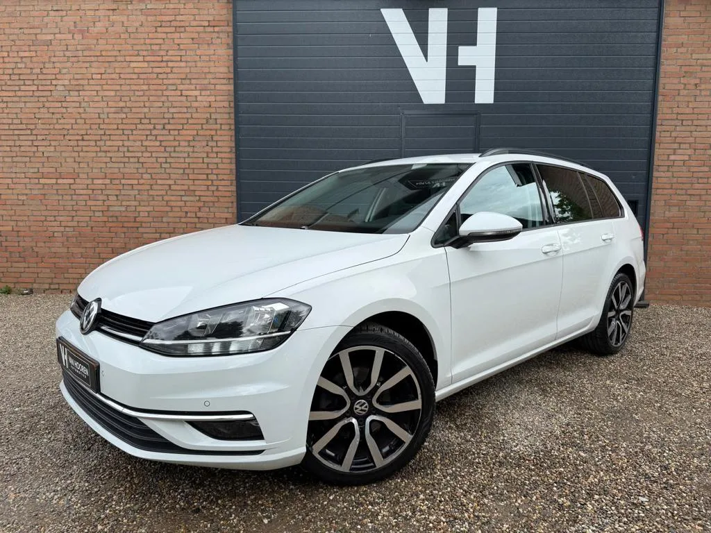 Volkswagen Golf (2018) — foto 1