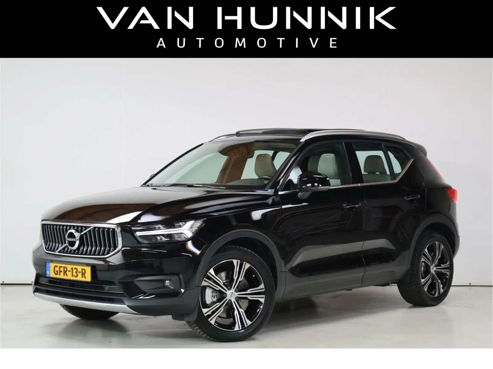 Volvo XC40 (2021) — foto 1