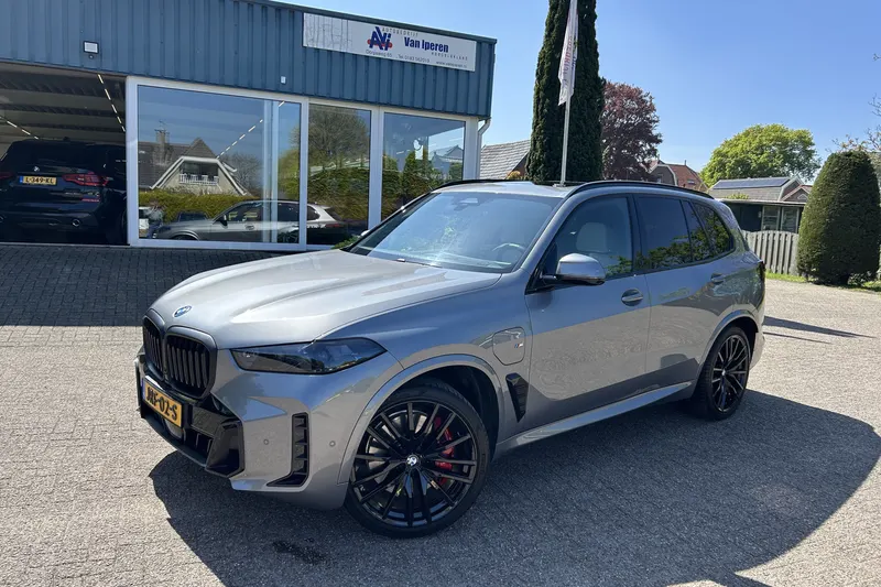 BMW X5 (2025)