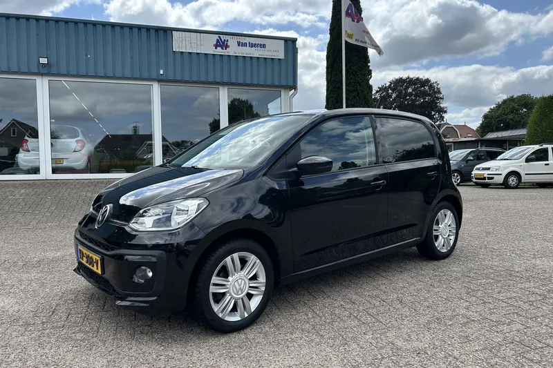 Volkswagen Up! (2016)