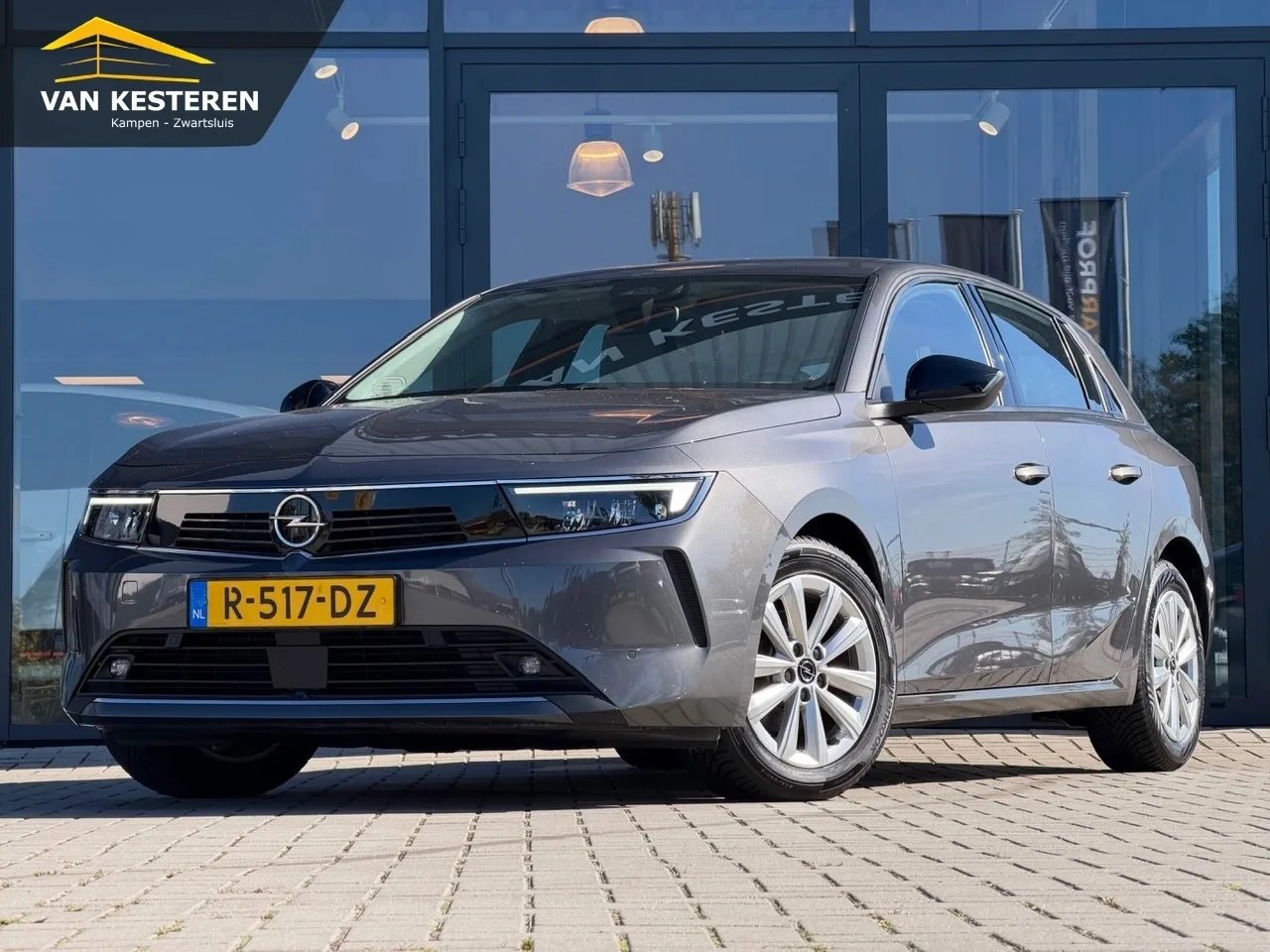 Opel Astra (2022) — foto 1