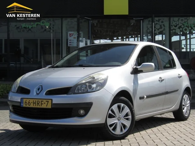 Renault Clio (2009) — foto 1