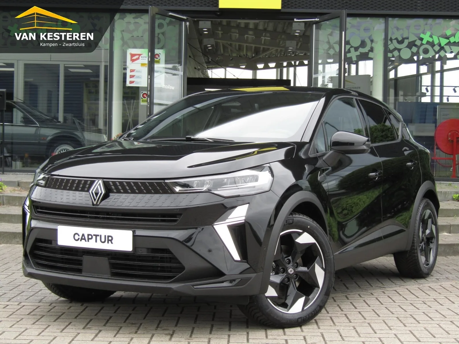 Renault Captur (2018) — foto 1
