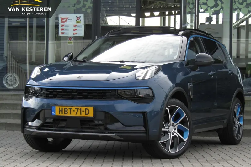 Lynk & Co 01 (2022)