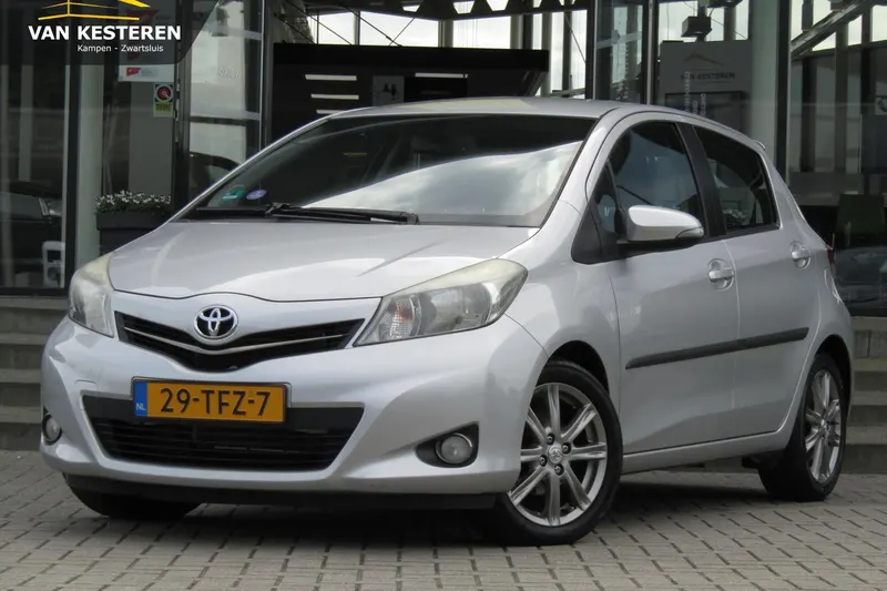 Toyota Yaris (2012)