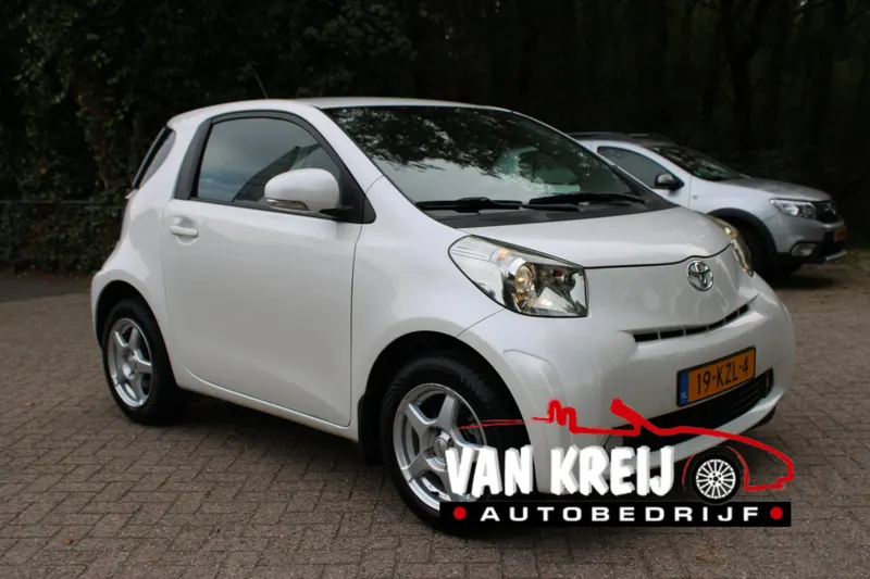 Toyota iQ (2010)