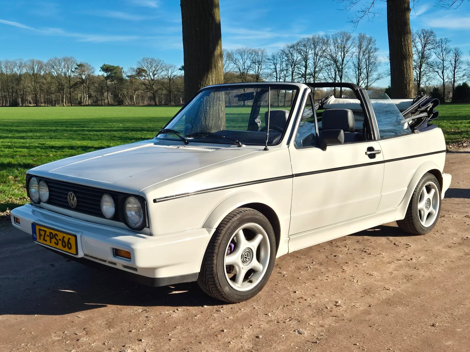 Volkswagen Golf (1981) — foto 1