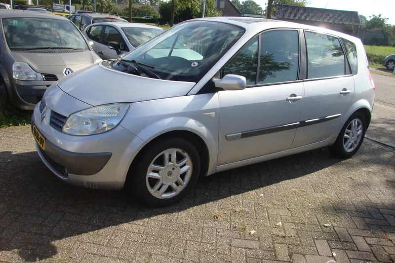 Renault Scénic (2005)