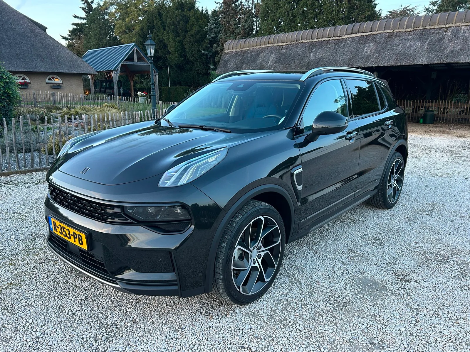 Lynk & Co 01 (2022) — foto 1