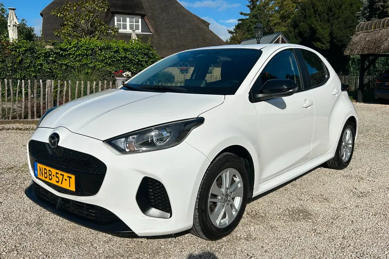 Mazda 2 Hybrid (2025)