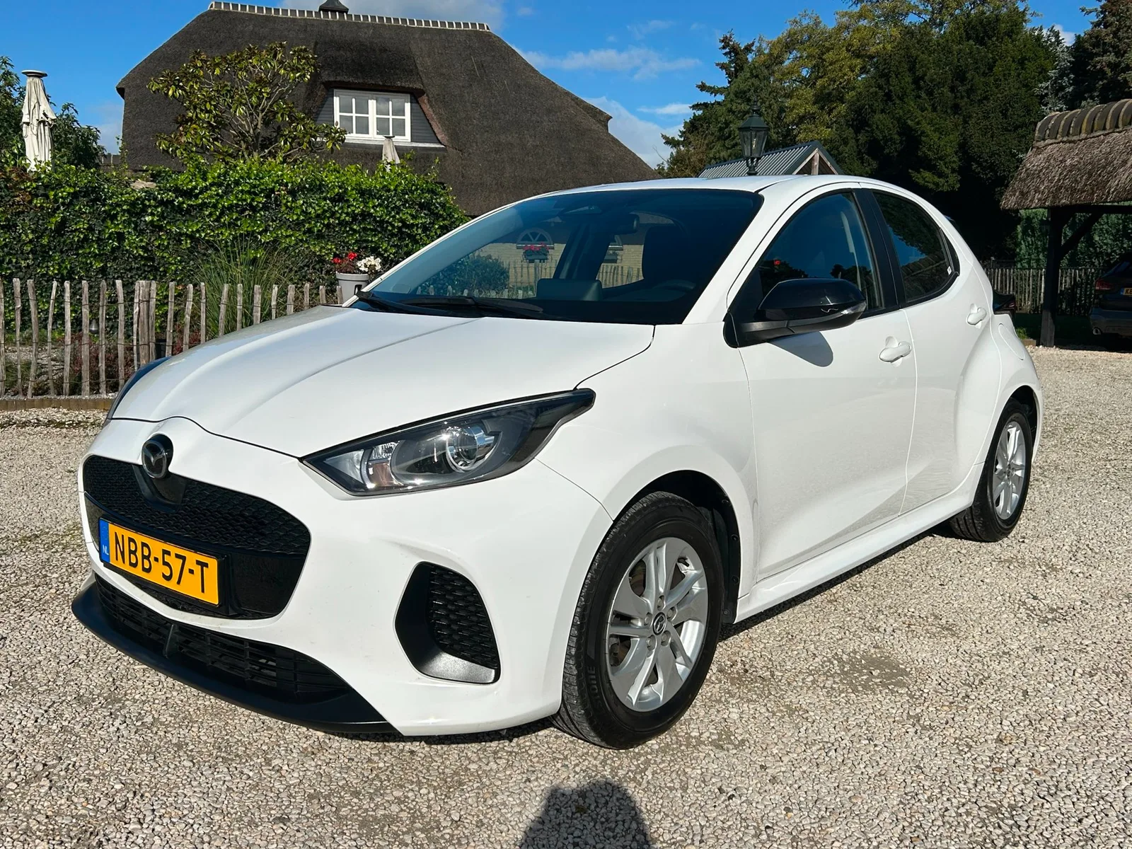 Mazda 2 Hybrid (2025) — foto 1