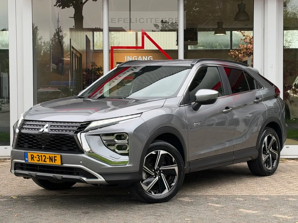 Mitsubishi Eclipse Cross (2022) — foto 1