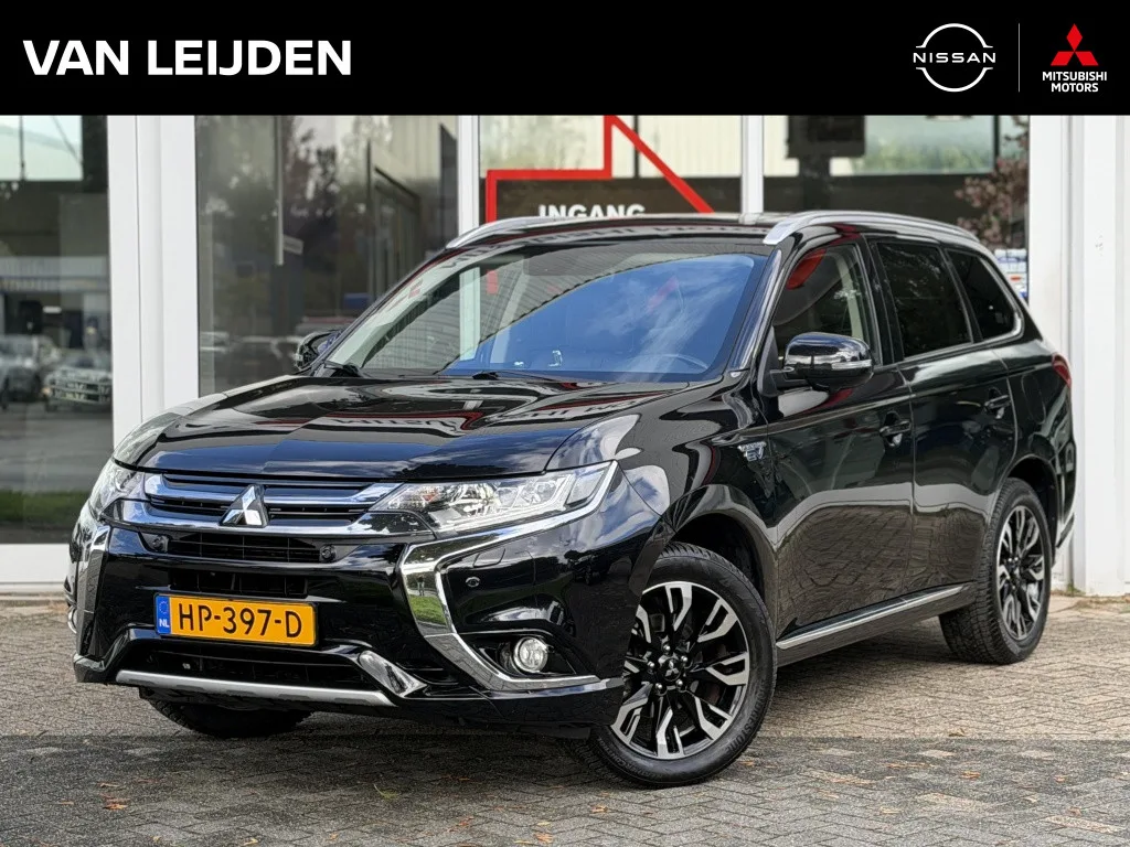 Mitsubishi Outlander (2015) — foto 1