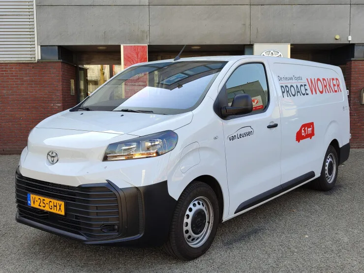 Toyota Proace (2024) — foto 1