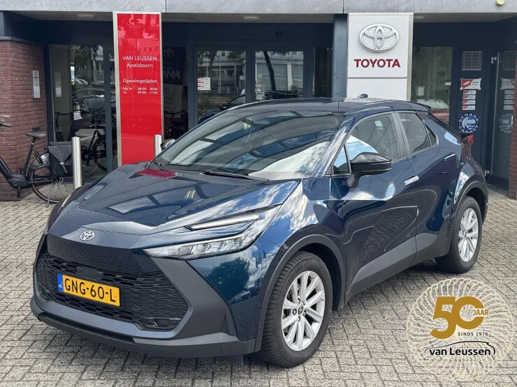 Toyota C hr (2024) — foto 1