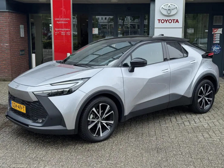 Toyota C hr (2024) — foto 1