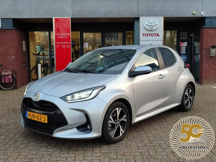 Toyota Yaris (2025) — foto 1