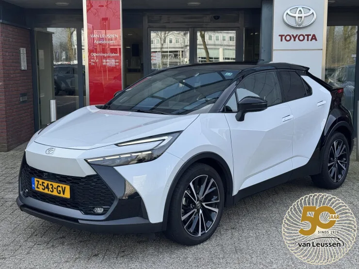 Toyota C hr (2024) — foto 1