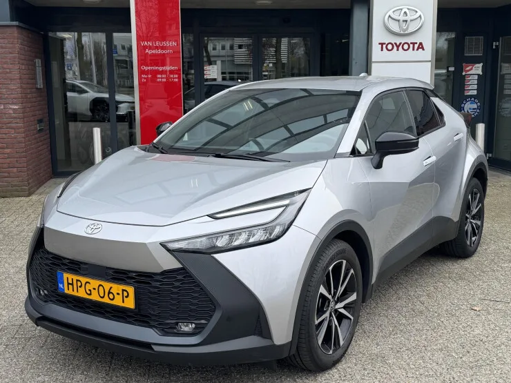 Toyota C hr (2025) — foto 1