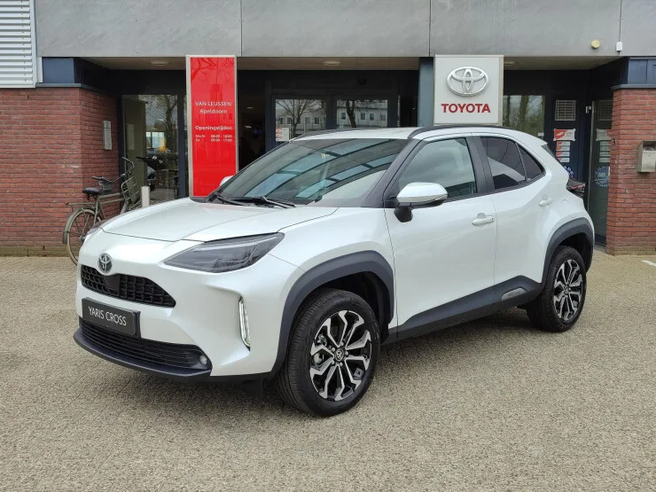 Toyota Yaris Cross (2025) — foto 1