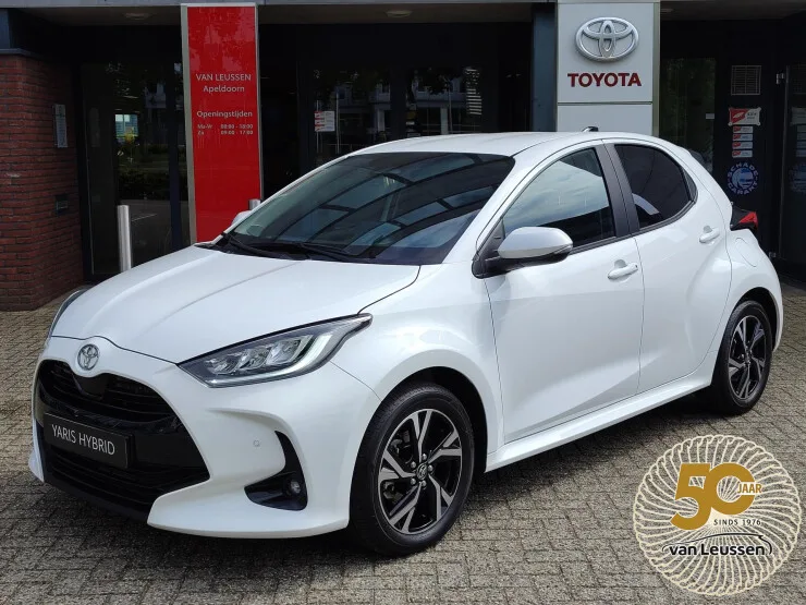 Toyota Yaris (2025) — foto 1