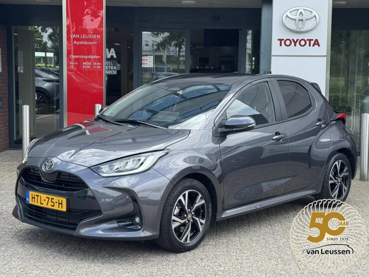 Toyota Yaris (2025) — foto 1