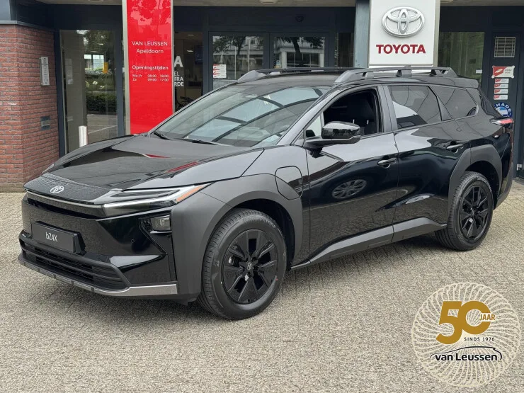 Toyota bZ4X (2026) — foto 1
