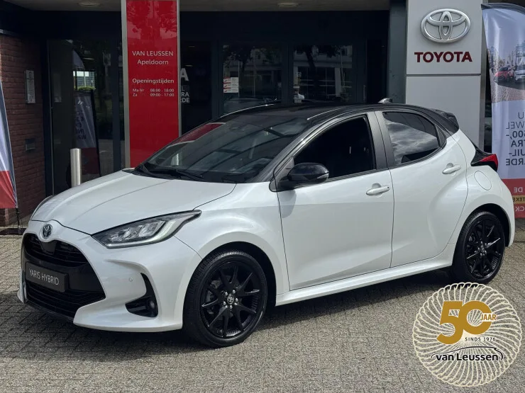 Toyota Yaris (2022) — foto 1