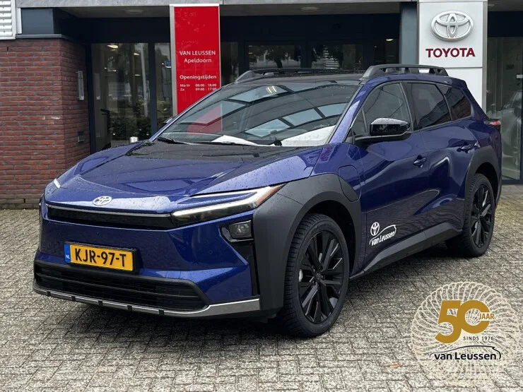 Toyota bZ4X (2026) — foto 1