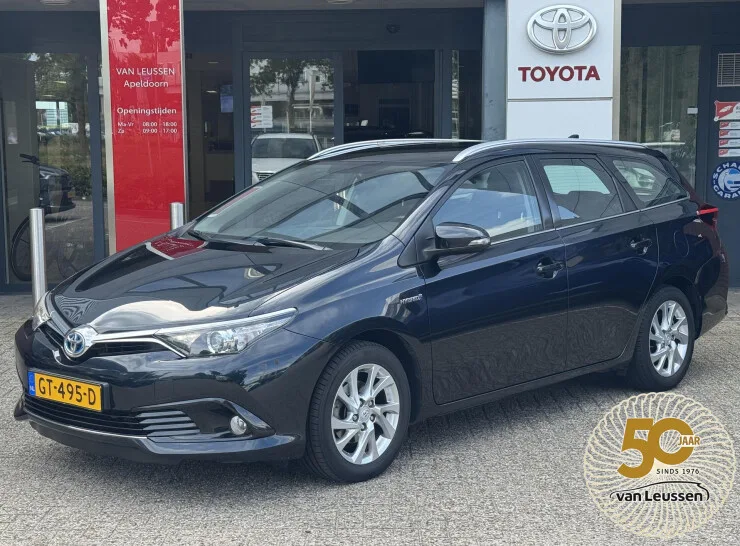 Toyota Auris (2015) — foto 1