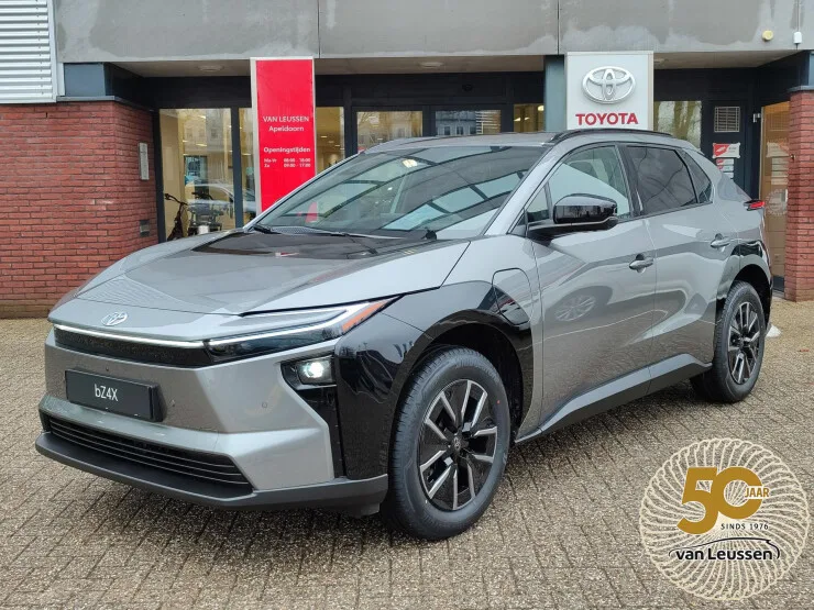 Toyota bZ4X (2026) — foto 1