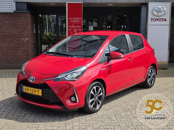 Toyota Yaris (2017) — foto 1