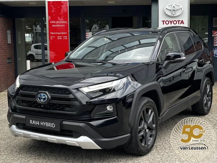 Toyota RAV4 (2022) — foto 1