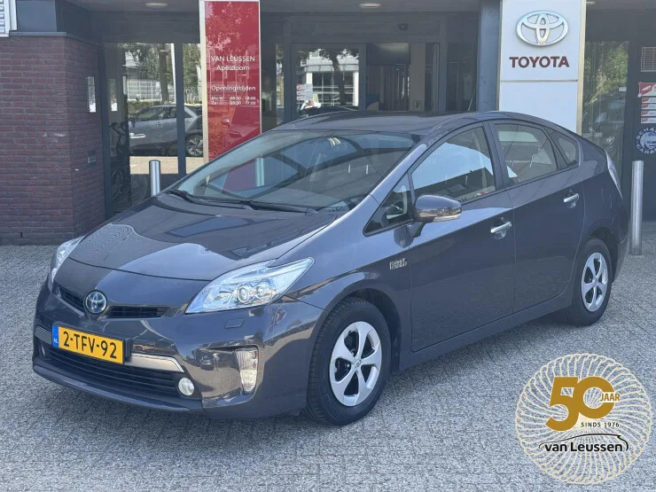 Toyota Prius (2013) — foto 1
